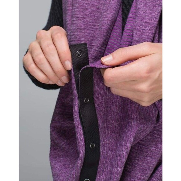 Lululemon Vinyasa Scarf Purple - Picture 7 of 10